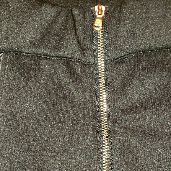 Super Chic Pencil Skirt - Picture 4 of 4